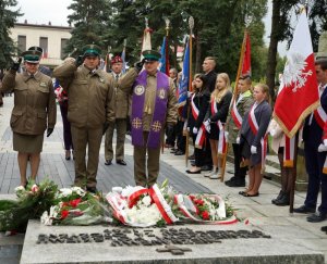 Uroczystości przed "Sądecką Pietą" - źródło: sądeczanin.info