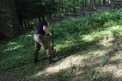 Cmentarz nr 66 w Małastowie - zakres rocznych wykonanych prac. Zdjęcia: Klub Górski Orły #9