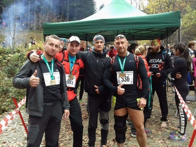Funkcjonariusze KaOSG razem z Tomkiem Brzeskim na mecie biegu - # Piątka dla Tomka 