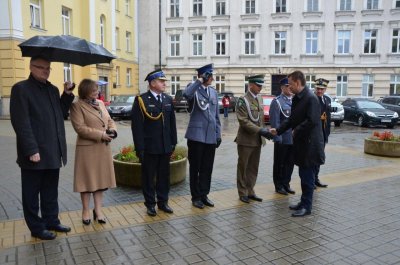 W Gorlicach dyskutowali z Ministrem Spraw Wewnętrznych i Administracji o bezpieczeństwie - źródło: KPP Gorlice #1