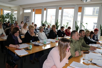 Funkcjonariusze KaOSG szkolili pracowników powiatowych urzędów pracy z województwa małopolskiego. 