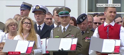 Flaga od Prezydenta RP dla Karpackiego Oddziału Straży Granicznej
