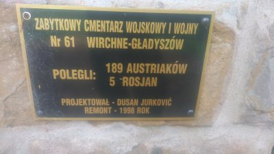 Prace przy cmentarzu wojennym nr 61 w Gładyszowie 