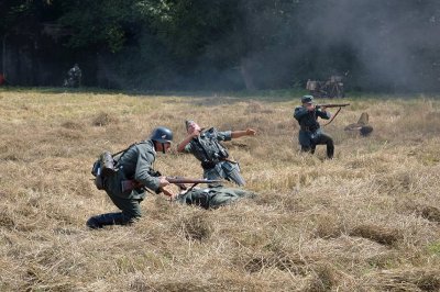 Piknik historyczno-militarny - fot. www.nowysacz.naszemiasto.pl