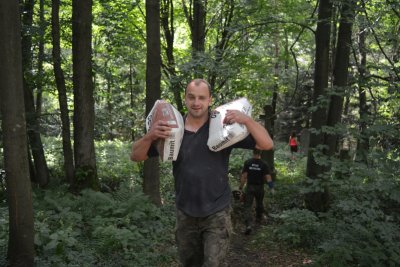 Kolejne nekropolie odzyskują swój dawny wygląd - fot. Klub Górski Orły 