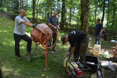 Kolejne nekropolie odzyskują swój dawny wygląd - fot. Klub Górski Orły 