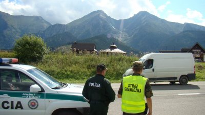 Funkcjonariusze PSG w Zakopanem podczas polsko-słowackich patroli