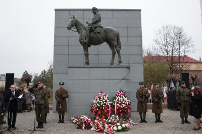 Odsłonięcie pomnika marszałka Józefa Piłsudskiego