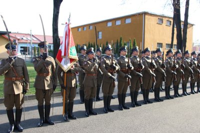 Uroczysty apel z okazji odzyskania przez Polskę niepodległości