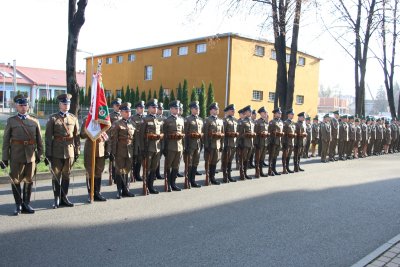 Uroczysty apel z okazji odzyskania przez Polskę niepodległości