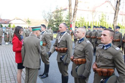 Uroczysty apel z okazji odzyskania przez Polskę niepodległości