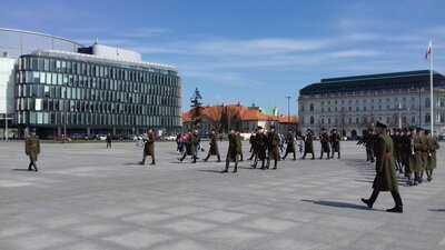 Zmiana Posterunku Honorowego przed Grobem Nieznanego Żołnierza