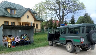 Nielegalny spacer 7 nastolatków