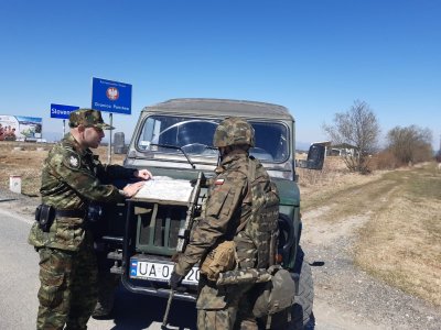 Funkcjonariusze KaOSG ochraniają granicę polsko-słowacką