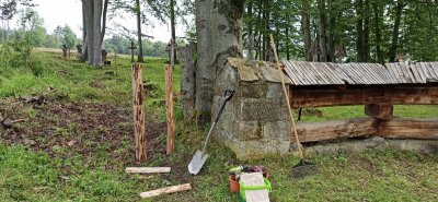 Funkcjonariusze KaOSG pamiętają o wojennych nekropoliach