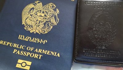 Paszport Republiki Armenii oraz legitymacja funkcjonariusza SG