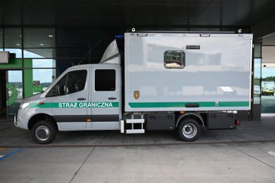 Placówka SG w Krakowie-Balicach ma nowy ambulans pirotechniczny