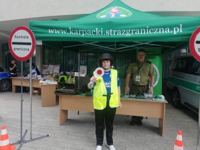 Funkcjonariusza Karpackiego Oddziału Straży Granicznej na pikniku w Kielcach oraz Gorlicach.