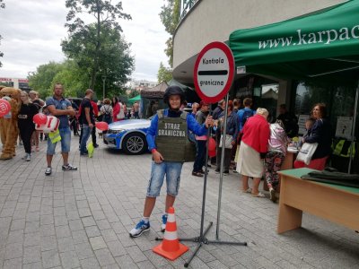 Funkcjonariusza Karpackiego Oddziału Straży Granicznej na pikniku w Kielcach oraz Gorlicach.