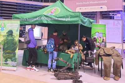Festiwal Zawodów 2022 z udziałem funkcjonariuszy Karpackiego Oddziału SG