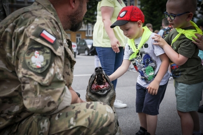 Lekcja historii, patriotyzmu, muzyki i niezapomniana przygoda w Karpackim Oddziale SG 