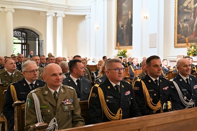 Pielgrzymowali w intencji służb mundurowych Komendant Karpackiego Oddziału Straży Granicznej