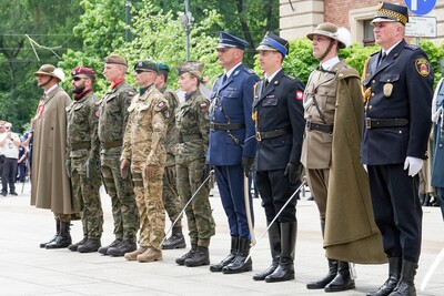 Uroczystości uchwalenia Konstytucji 3 maja z udziałem funkcjonariuszy Karpackiego Oddziału SG  fot. malopolska.policja.gov.pl