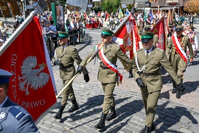 Uroczystości uchwalenia Konstytucji 3 maja z udziałem funkcjonariuszy Karpackiego Oddziału SG  fot. podhale24.pl
